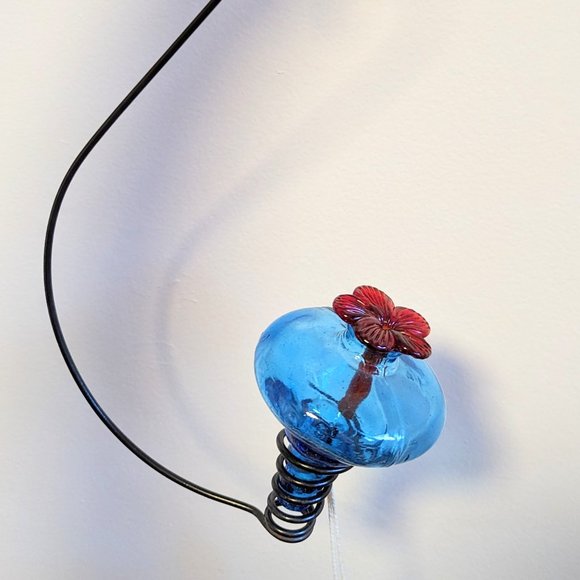 Hummingbird feeder hand blown glass - Picture 4 of 13